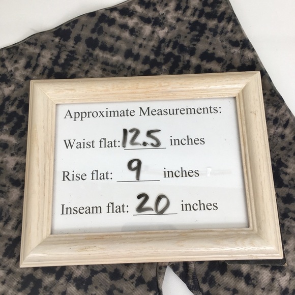 Spanx Capri Leggings Women’s Size Large Gray Acid Wash - Picture 9 of 9